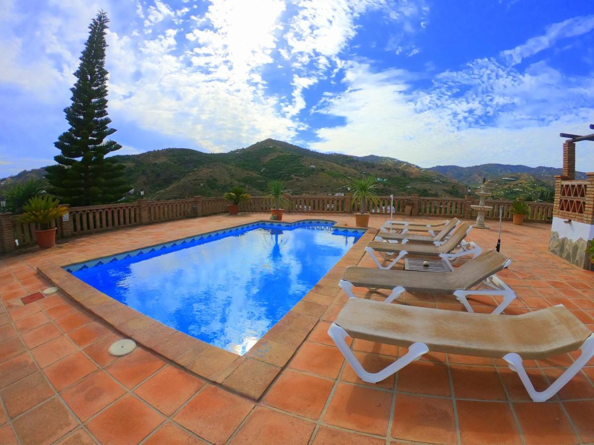 Casa La Araucaria Villa Frigiliana Exterior photo
