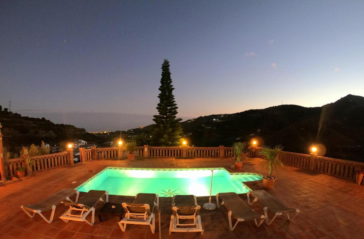Casa La Araucaria Villa Frigiliana Exterior photo
