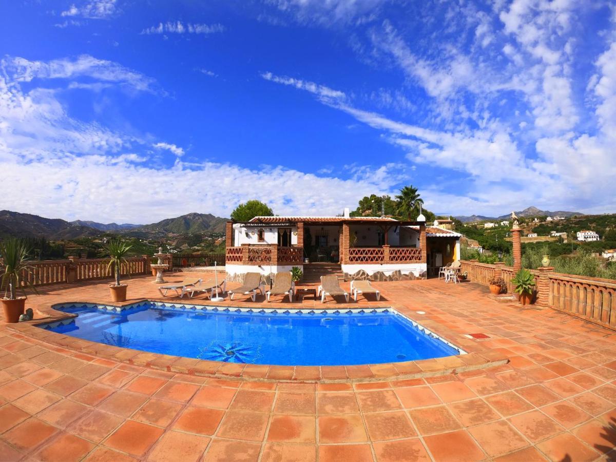 Casa La Araucaria Villa Frigiliana Exterior photo