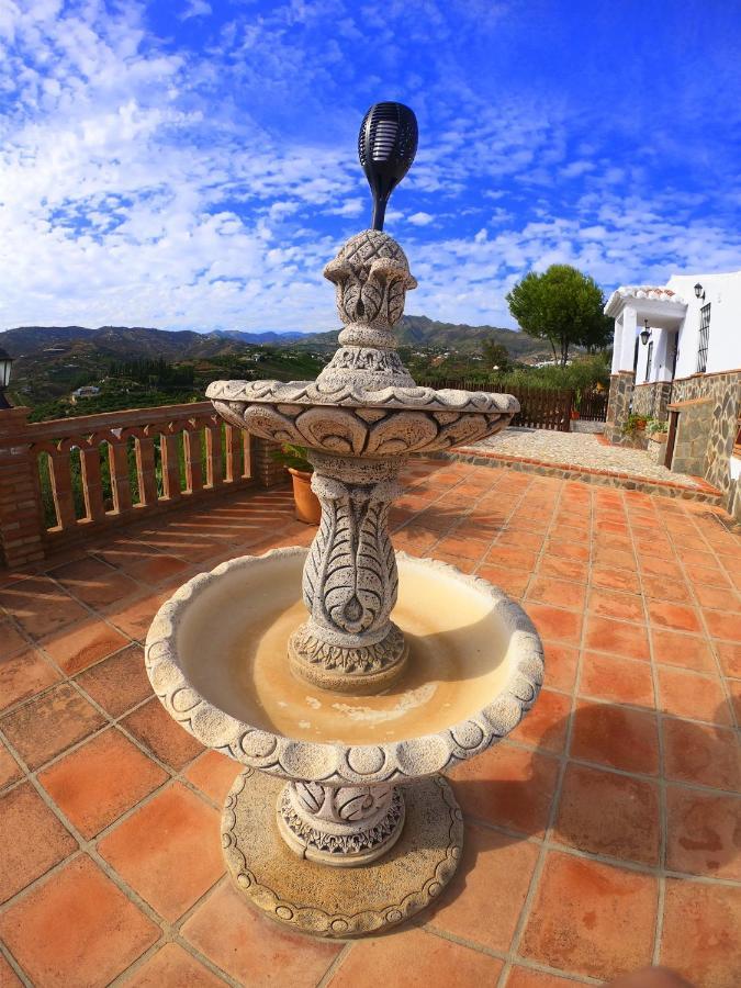Casa La Araucaria Villa Frigiliana Exterior photo